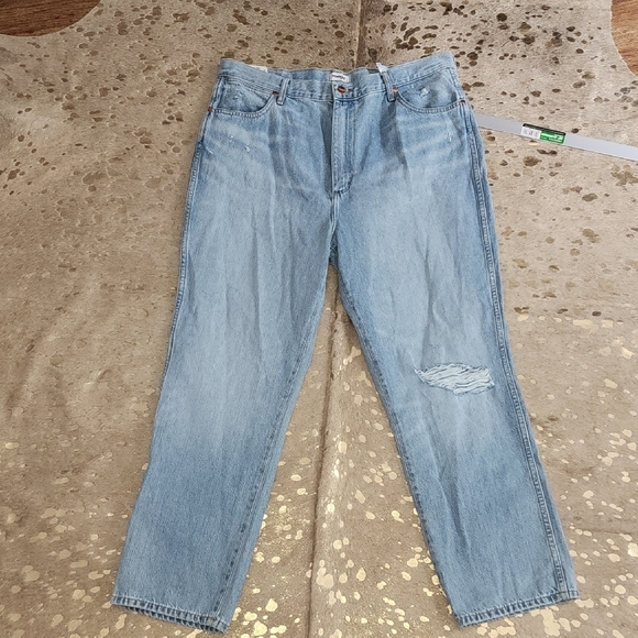Wrangler Blue Straight Leg Jeans with Classic Style - Picture 1 of 6